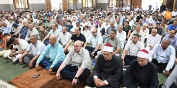 محافظ الفيوم يؤدي صلاة الجمعة بمسجد أبو داوود 2 - جريدة المساء محافظ الفيوم يؤدي صلاة الجمعة بمسجد أبو داوود 1 - جريدة المساء