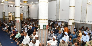 محافظ أسوان يؤدي صلاة الجمعة بمسجد الرحمة بالسلسلة- كوم أمبو 1 - جريدة المساء