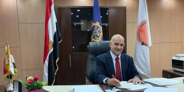 جامعة أسوان توضح حقيقة أوضاع العمالة المؤقتة: لا استغناء عن العاملين.. والعودة التدريجية للعمل مستمرة وفق الإمكانات المالية 1 - جريدة المساء