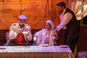 طقوس الخشبة الأولى: قراءة في مشاريع تخرج قسم المسرح بجامعة الإسكندرية 27 - جريدة المساء