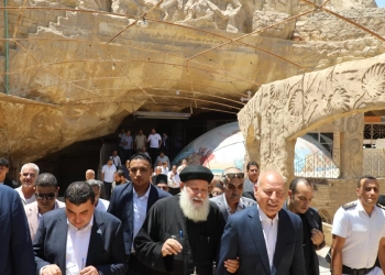 محافظ القاهرة يزور دير الانبا سمعان بمنشية ناصر 25 - جريدة المساء
