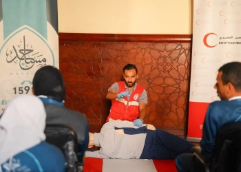 الهلال الأحمر يدرب فريق مسجد الحسين على الإسعافات الأولية والطوارئ 15 - جريدة المساء