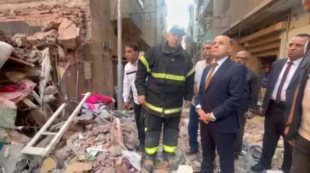 جمهورية "زفتى".. تستيقظ على مأساة انهيار عقار و4 وفيات 25 - جريدة المساء