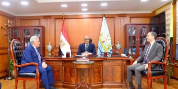 تسليم وحدات حفظ وتداول أسماك بالطاقة الشمسية لـ 27 سيدة 1 - جريدة المساء