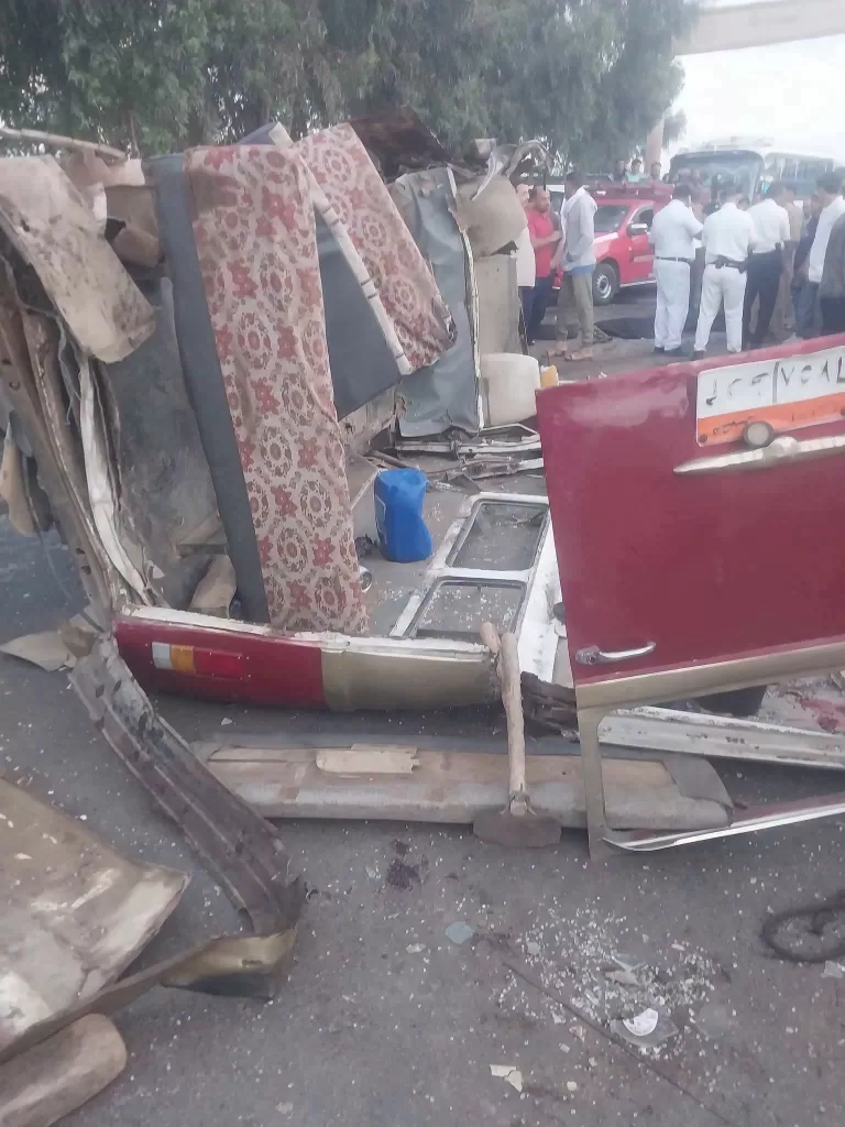 بالأسماء..مصرع و إصابة 20 عاملا فى انقلاب ميكروباص بطريق كفر داود بالمنوفية 22 - جريدة المساء