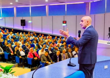 وزير التعليم خلال اجتماعه مع 1000 قيادة تعليمية بجامعة قنا: مدير المدرسة أهم عنصر في العملية التعليمية 27 - جريدة المساء