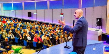 وزير التعليم خلال اجتماعه مع 1000 قيادة تعليمية بجامعة قنا: مدير المدرسة أهم عنصر في العملية التعليمية 1 - جريدة المساء