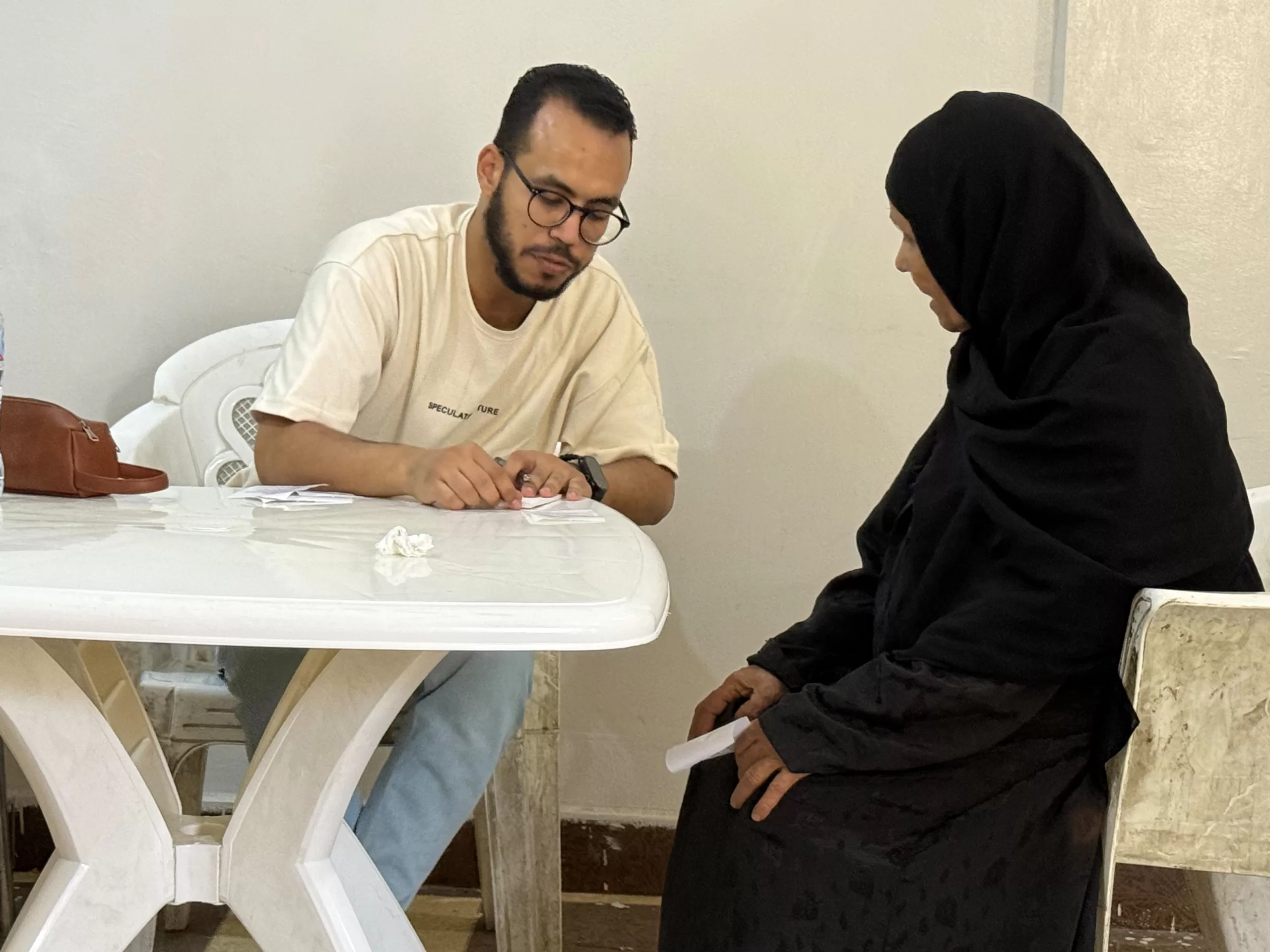 بالتزامن مع انطلاق مبادرة "100 يوم صحة".. حماة الوطن يطلق قافلة طبية مجانية ببندر قنا 30 - جريدة المساء بالتزامن مع انطلاق مبادرة "100 يوم صحة".. حماة الوطن يطلق قافلة طبية مجانية ببندر قنا 29 - جريدة المساء