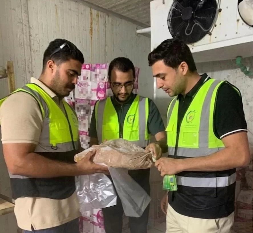 ضبط أكثر من نصف طن آيس كريم مجهول المصدر يشتبه في عدم صلاحيته للاستهلاك الآدمي بالغربية 19 - جريدة المساء