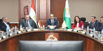 محافظ الجيزة ورئيس "التنمية الحضرية" يبحثان تطوير منطقة "عزيز عزت" والكيت كات 1 - جريدة المساء