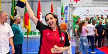 محافظ كفرالشيخ هنأ بطلة مصر « هنا الصيحي» بعد حصد 6 ذهبيات في البطولتين العربية والأفريقية بالجزائر 2 - جريدة المساء محافظ كفرالشيخ هنأ بطلة مصر « هنا الصيحي» بعد حصد 6 ذهبيات في البطولتين العربية والأفريقية بالجزائر 1 - جريدة المساء