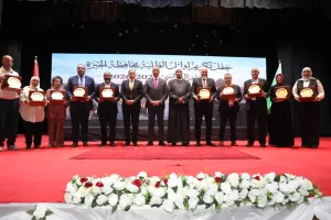 بالأسماء.. محافظ الجيزة يكرّم أوائل الثانوية العامة والأزهرية والدبلومات الفنية 21 - جريدة المساء
