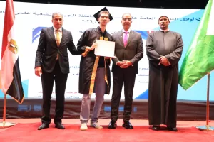 بالأسماء.. محافظ الجيزة يكرّم أوائل الثانوية العامة والأزهرية والدبلومات الفنية 39 - جريدة المساء