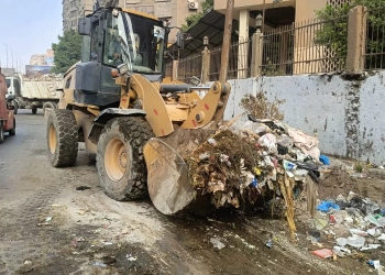 محافظ الجيزة يتجول ميدانيا لمتابعة مستوى النظافة وحالة الطرق بالعجوزة وبولاق والهرم وكرداسة 23 - جريدة المساء