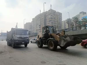 محافظ الجيزة يتجول ميدانيا لمتابعة مستوى النظافة وحالة الطرق بالعجوزة وبولاق والهرم وكرداسة 21 - جريدة المساء