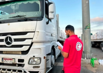 مصر تمد يد العون للأشقاء الغزاويين بأطنان من المساعدات الإنسانية الشاملة 17 - جريدة المساء
