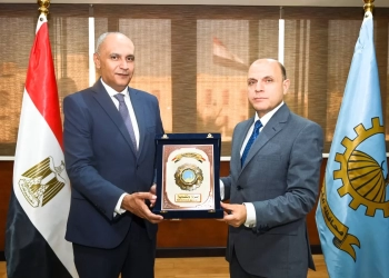 محافظ الغربية يكرّم وكيل وزارة الصحة ويشيد بمسيرته 19 - جريدة المساء