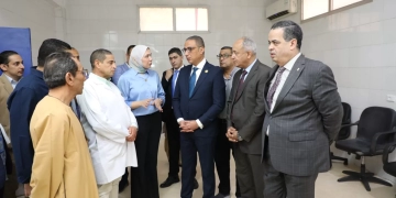 محافظ الجيزة يفتتح وحدتي مناظير الجهاز الهضمي ورعاية القلب بمستشفى الحوامدية العام 1 - جريدة المساء