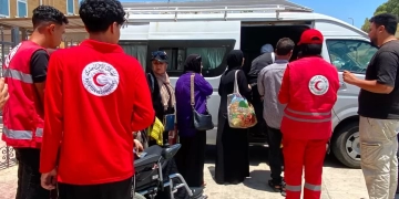 الهلال الأحمر يستقبل الدفعة الـ 71 من الجرحى والمرضى الفلسطينيين ويودع المتعافين 1 - جريدة المساء