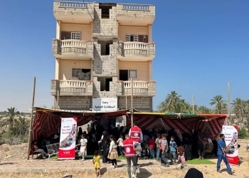 الهلال الأحمر ينفذ قافلة طبية تنموية شاملة لدعم أهالي شمال سيناء 23 - جريدة المساء