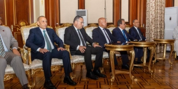 وزير الصحة يلتقي رئيس تشاد ضمن وفد اللجنة الوزارية «المصرية – التشادية» لبحث تعزيز التعاون الصحي 1 - جريدة المساء
