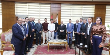 رئيس جامعة كفر الشيخ استقبل وفد هاكاثون للابتكار في الحوسبة والذكاء الاصطناعي 1 - جريدة المساء