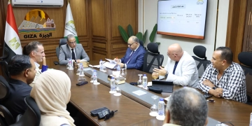 محافظ الجيزة يجتمع برئيس حي العمرانية لمتابعة الخدمات وتحسين الأداء الميداني 1 - جريدة المساء