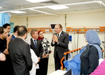 رئيس هيئة الاعتماد والرقابة الصحية ومحافظ الإسماعيلية بحثا تعزيز التعاون لاستدامة جودة الخدمات الصحية بالمحافظة 24 - جريدة المساء