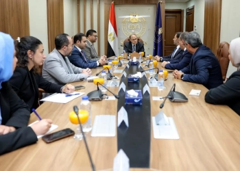 رئيس هيئة الدواء المصرية بحث مع ممثلي شركة «حكمة» تعزيز الاستثمار وتوطين صناعة الدواء 27 - جريدة المساء