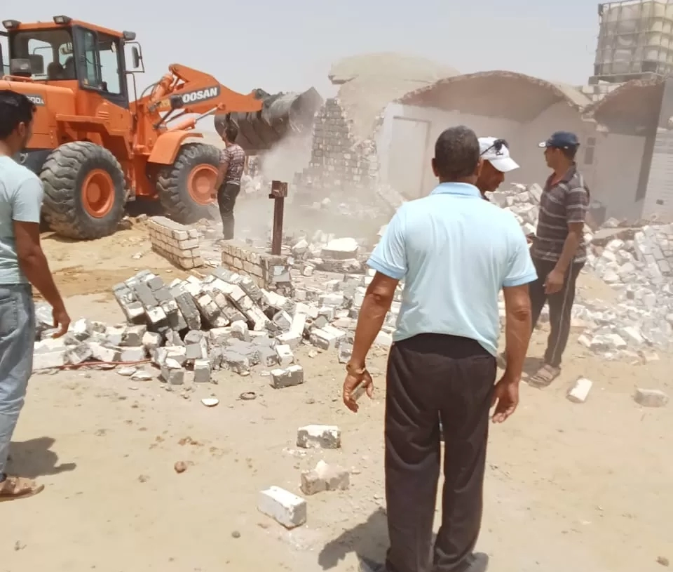 "الجيزة" تزيل تعديات ب150 فدانا وتحرر محاضر لحفر آبار دون ترخيص بالواحات البحرية 19 - جريدة المساء