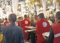 متطوعو الهلال الأحمر يساندون أسر الضحايا