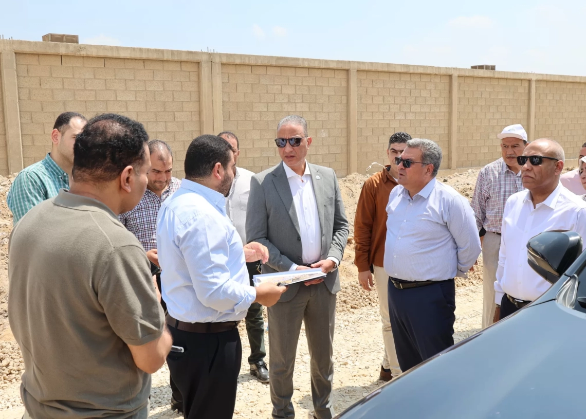 محافظ الجيزة يتفقد تطوير المنطقة الصناعية بأبو رواش: رفع كفاءة 4 محاور رئيسية وتحسين البنية التحتية وشبكات المياه 18 - جريدة المساء