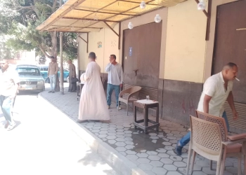 إزالة موقف عشوائي للسرفيس في شارع السودان بالعجوزة ورفع السيارات المتروكة بحي جنوب الجيزة 28 - جريدة المساء
