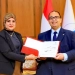 رئيس جامعة كفر الشيخ يهنئ الدكتورة آيات حسن محمد شمس الدين على توليها العمادة الجديده لكلية الاداب 3 - جريدة المساء
