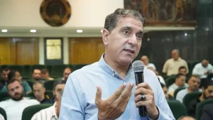 محافظ الغربية يلتقي أصحاب مصانع وشركات الغزل والنسيج ويضع خطة متكاملة للنهوض بالصناعة المحلية 25 - جريدة المساء
