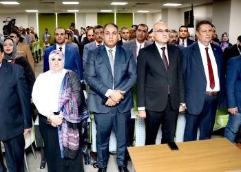 محافظ كفرالشيخ: دعم البحث العلمي وتبادل الخبرات يعزز تطوير منظومة علاج الأورام 33 - جريدة المساء
