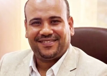 نجاة الإعلامى أيمن الوردانى من لدغة ثعبان الكوبرا قبل الهجوم عليه وتمكن من تصويره بجوار الأرض الزراعيه بكفر الشيخ 25 - جريدة المساء