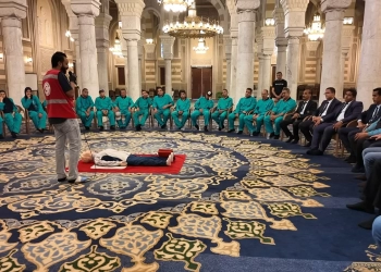 الهلال الأحمر يرفع جاهزية فريق تشغيل مسجد السيدة زينب بالإسعافات الأولية 23 - جريدة المساء