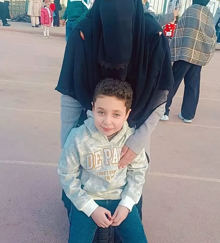 أم الطفل يوسف مريض ضمور العضلات بكفرالشيخ إتقوا الله فى إبنى ولاداعى لترديد شائعات مغرضه حول صحه مرضه 19 - جريدة المساء