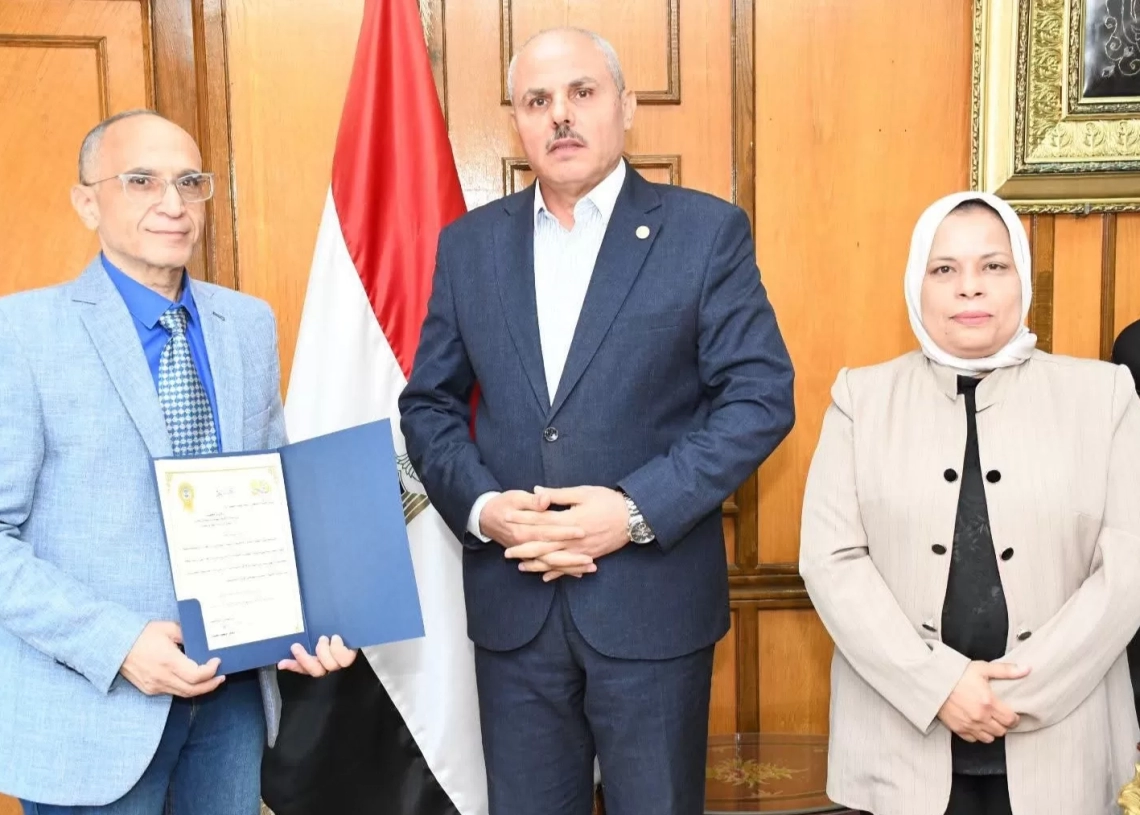 "الصغير" وكيلا للدراسات العليا بالمعهد الأفروآسيوي بجامعة القناة 20 - جريدة المساء "الصغير" وكيلا للدراسات العليا بالمعهد الأفروآسيوي بجامعة القناة 19 - جريدة المساء