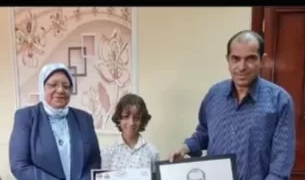 تعليم كفرالشيخ كرم مبدع مدرسة الأمل لتميزه في المجال الفني 1 - جريدة المساء