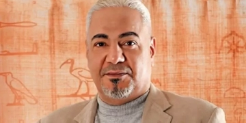 "حفلة تنكرية".. إطلالة مبدعة للأديب طارق حنفي 1 - جريدة المساء