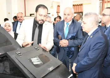 "ربيع" و"مندور" يشهدان افتتاح معرض الابتكارات بمؤتمر الدراسات العليا بجامعة القناة 29 - جريدة المساء