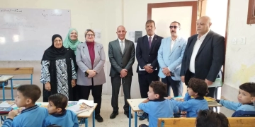 رئيس الإدارة المركزية للتعليم بالوزارة تتابع انتظام الدراسة بالسادات 1 - جريدة المساء