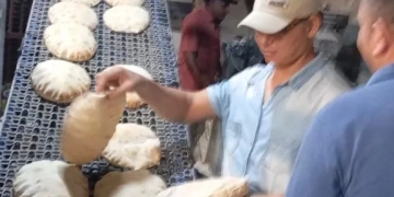 ضربات رقابية لضبط منظومة الخبز المدعم.. 33 محضرًا خلال حملات مكثفة بمخابز قريتي شوبر وخرسيت بمركز طنطا وبندر طنطا وقطور 1 - جريدة المساء