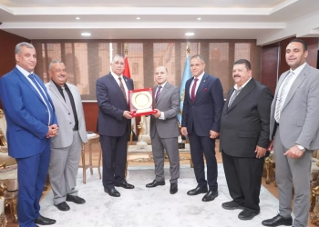 محافظ الغربية استقبل نقيب المحامين.. ويبحث توسيع أطر التعاون المؤسسي ودعم العمل النقابي بما يعزز تقديم الخدمات للمواطنين 37 - جريدة المساء
