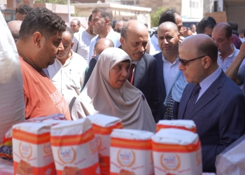 محافظ الغربية افتتح معرض «أهلاً مدارس» ويتفقد سوق اليوم الواحد بقطور ويشدد على الالتزام بالأسعار 22 - جريدة المساء محافظ الغربية افتتح معرض «أهلاً مدارس» ويتفقد سوق اليوم الواحد بقطور ويشدد على الالتزام بالأسعار 21 - جريدة المساء