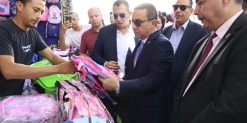 المحافظ يفتتح معرض "أهلاً مدارس" بشبين الكوم بأسعار مخفضة 2 - جريدة المساء المحافظ يفتتح معرض "أهلاً مدارس" بشبين الكوم بأسعار مخفضة 1 - جريدة المساء