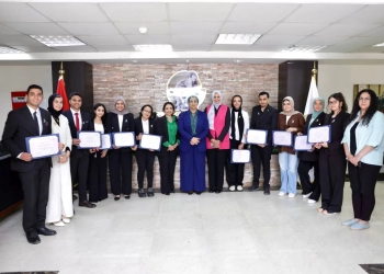 المستشارة أمل عمار تلتقي طلاب وطالبات التدريب الصيفي وتستمع إلى رؤاهم حول قضايا المرأة 33 - جريدة المساء