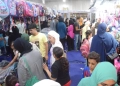 إقبال غير مسبوق من أهالي الغربية على أسواق «أهلًا مدارس» بمراكز ومدن المحافظة 21 - جريدة المساء